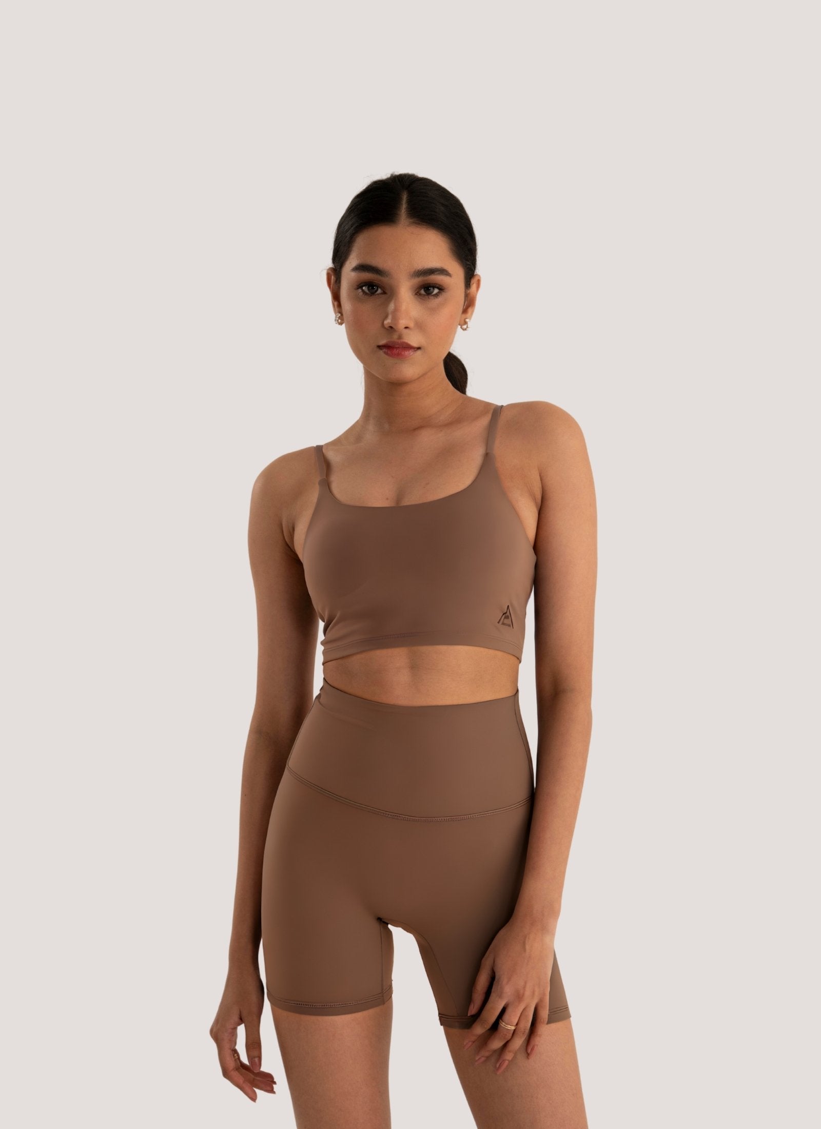 Sculpt iQ™ Minimalist Strappy Bra – Desert Taupe