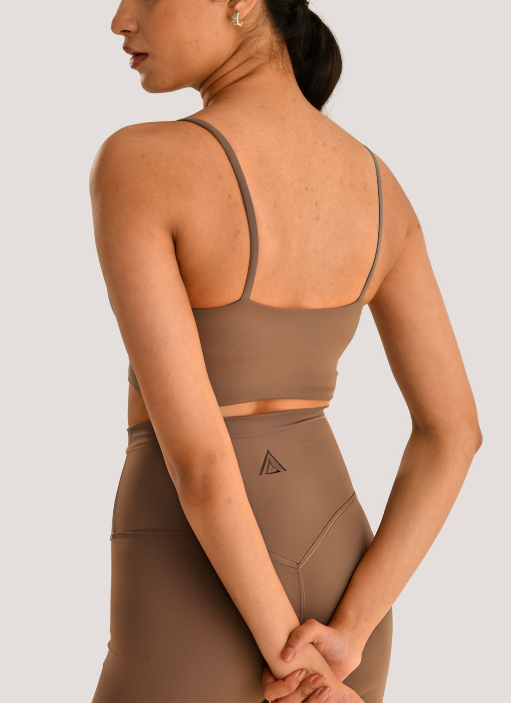 Sculpt iQ™ Minimalist Strappy Bra – Desert Taupe