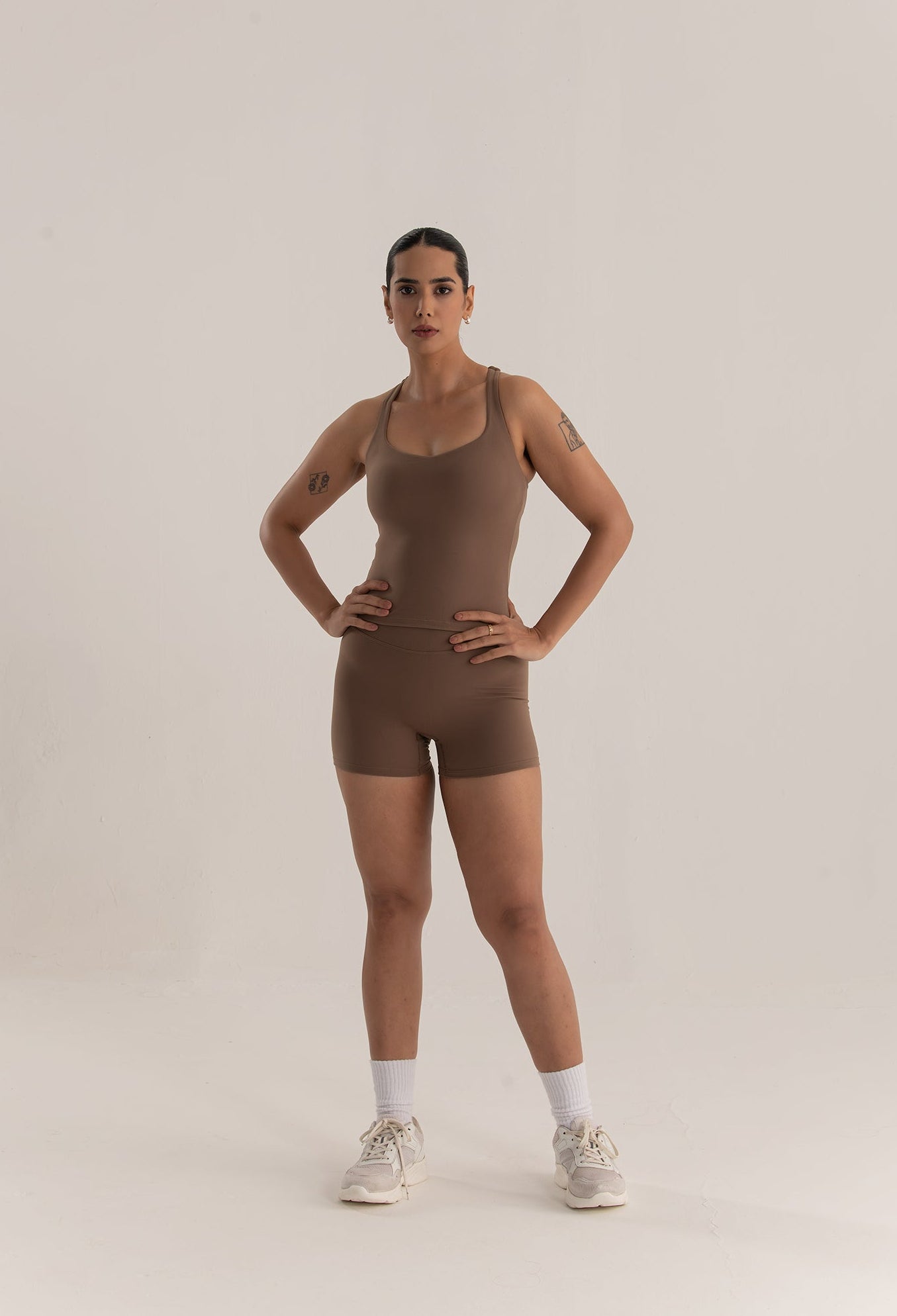 Sculpt iQ™ Plus Shorts – Desert Taupe