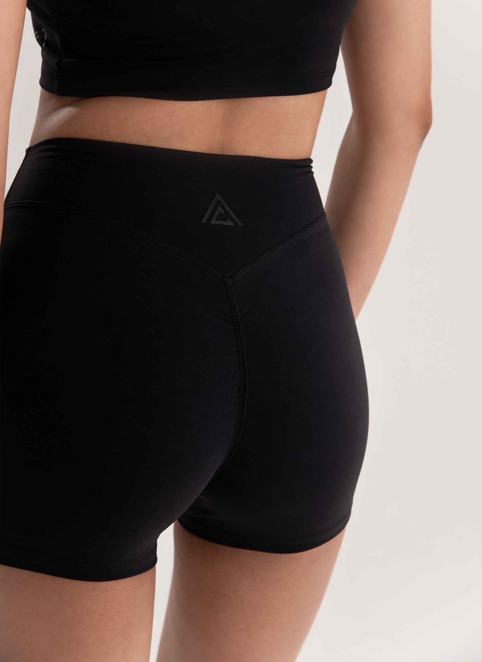 Sculpt iQ™ Plus Shorts – Eclipse Black