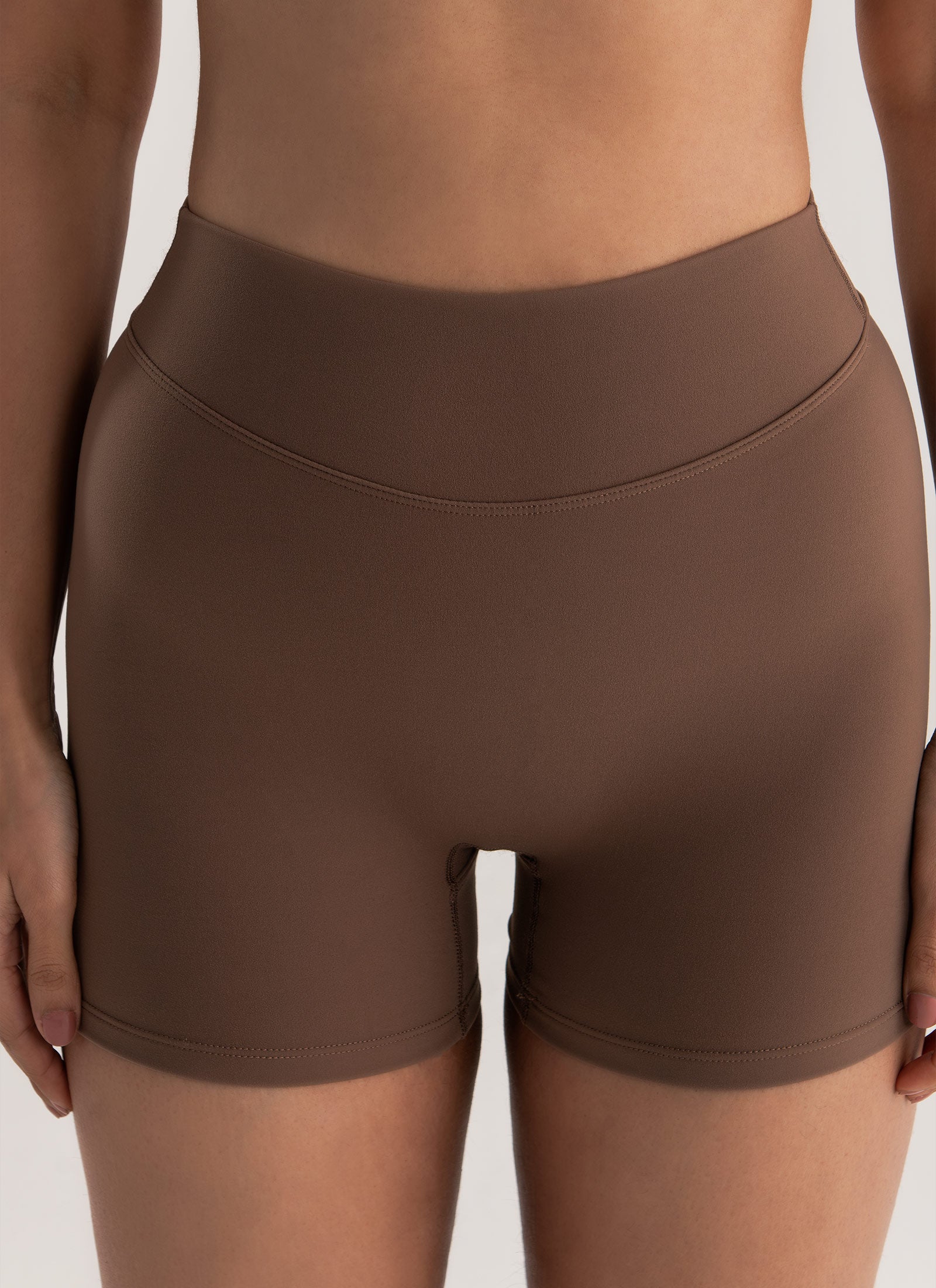 Sculpt iQ™ Plus Shorts – Desert Taupe