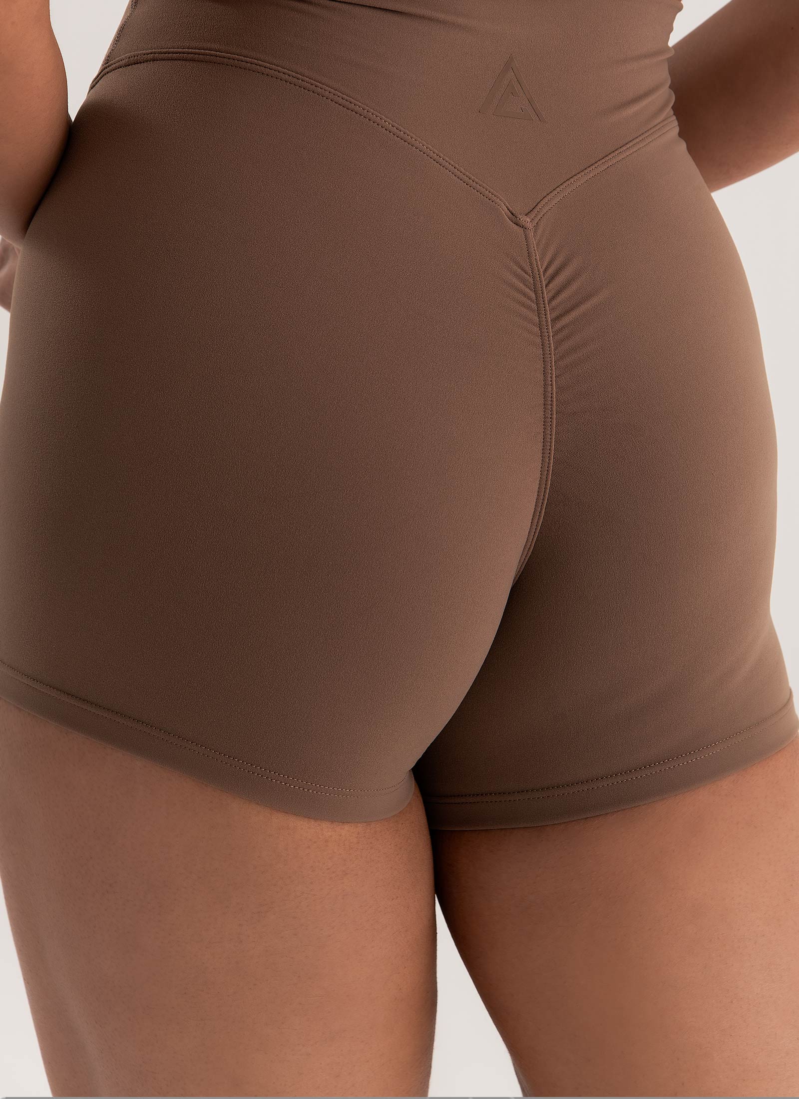 Sculpt iQ™ Plus Shorts – Desert Taupe